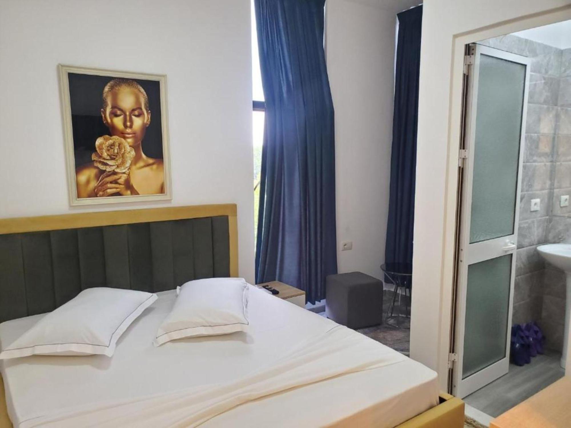 Bs Hotel Durrës Extérieur photo